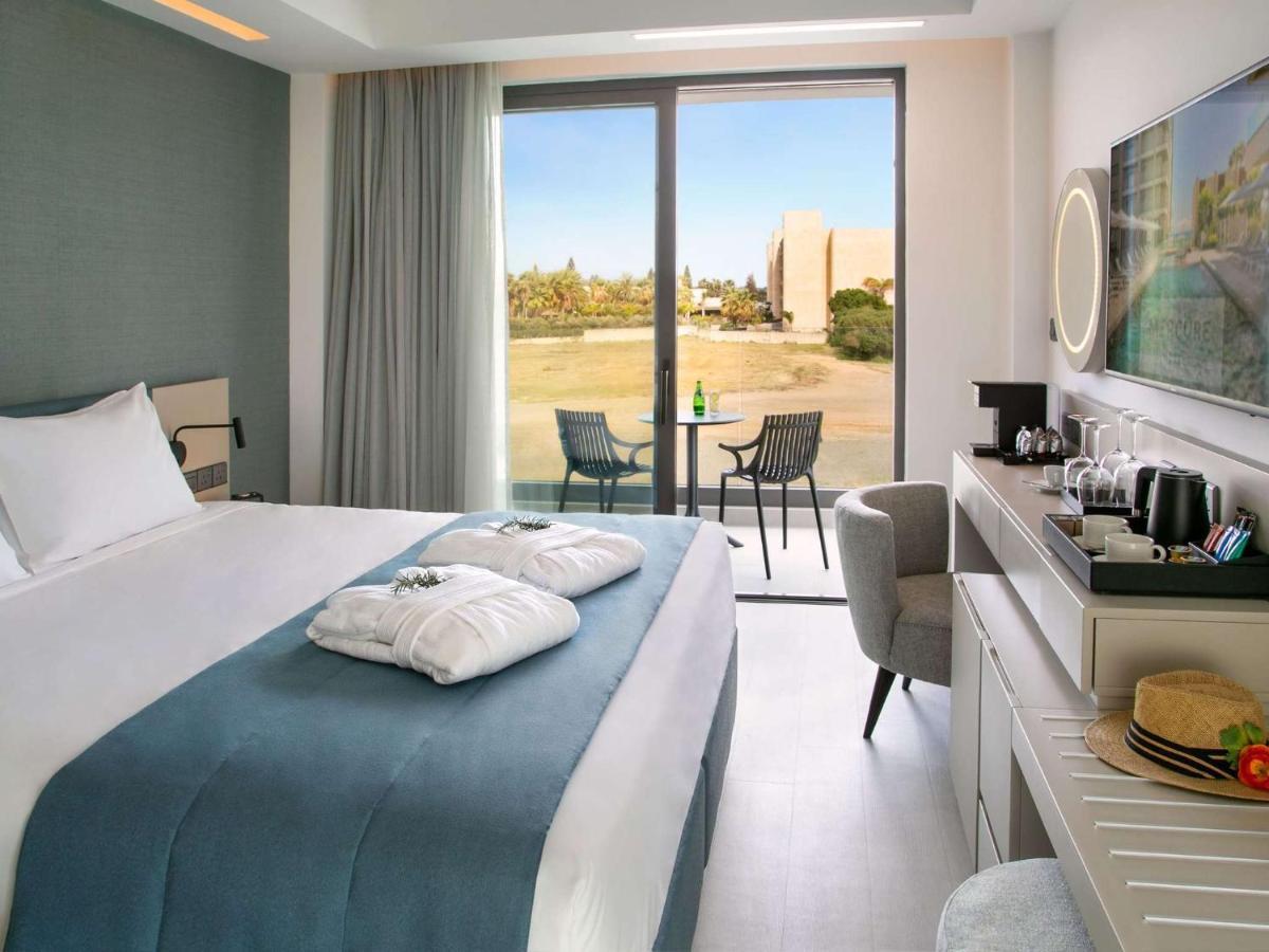 Mercure Larnaca Beach Resort 외부 사진