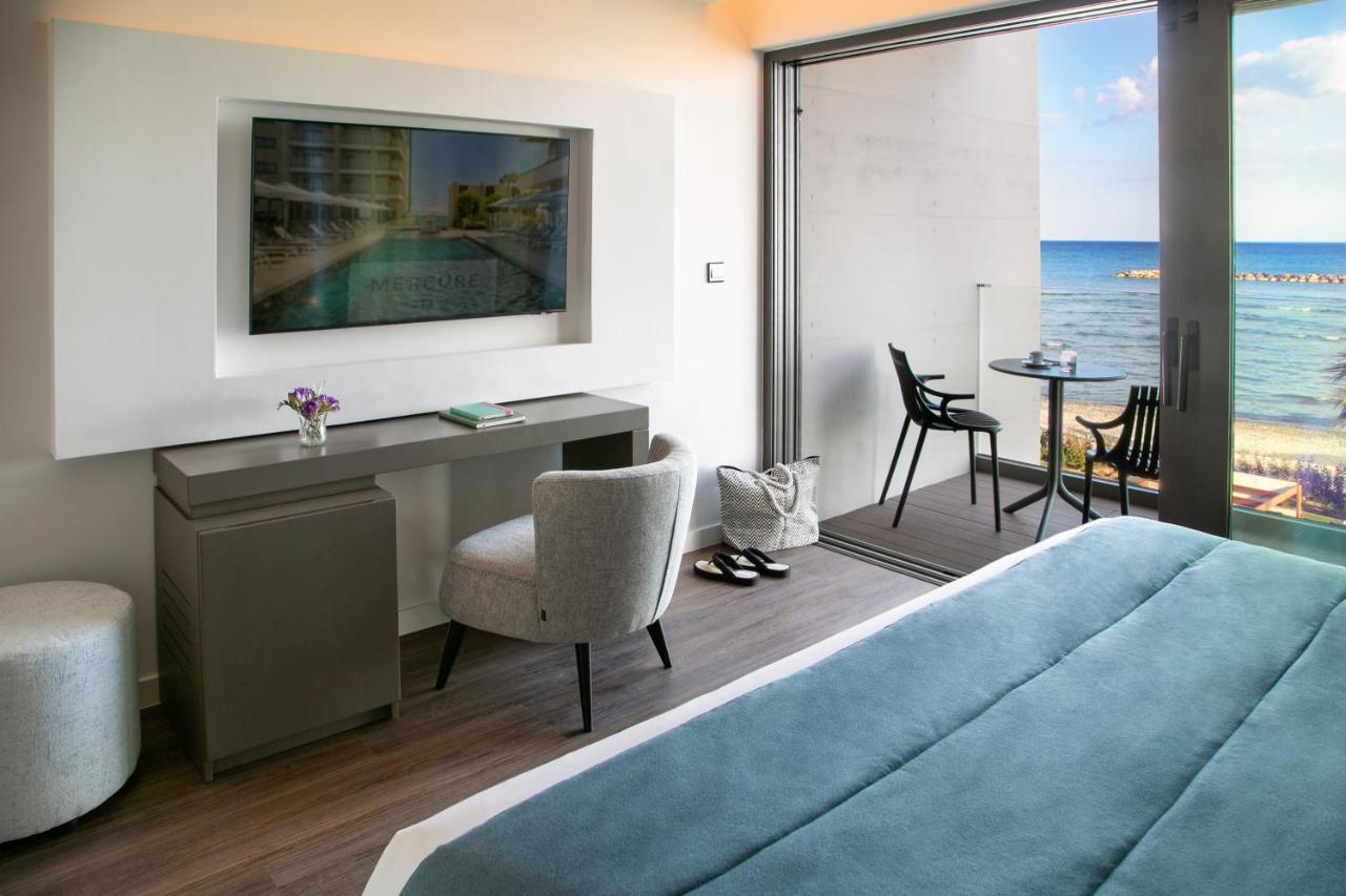 Mercure Larnaca Beach Resort 외부 사진