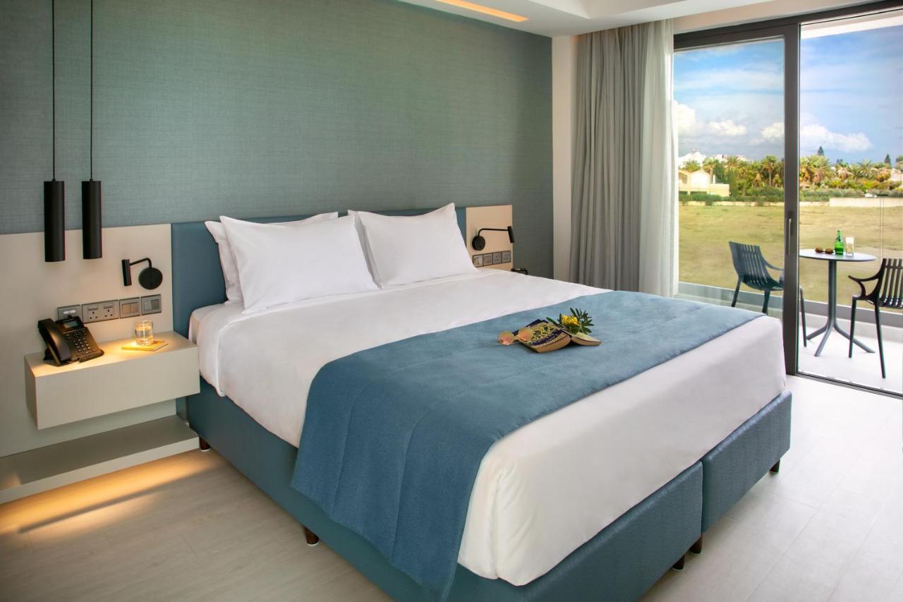 Mercure Larnaca Beach Resort 외부 사진