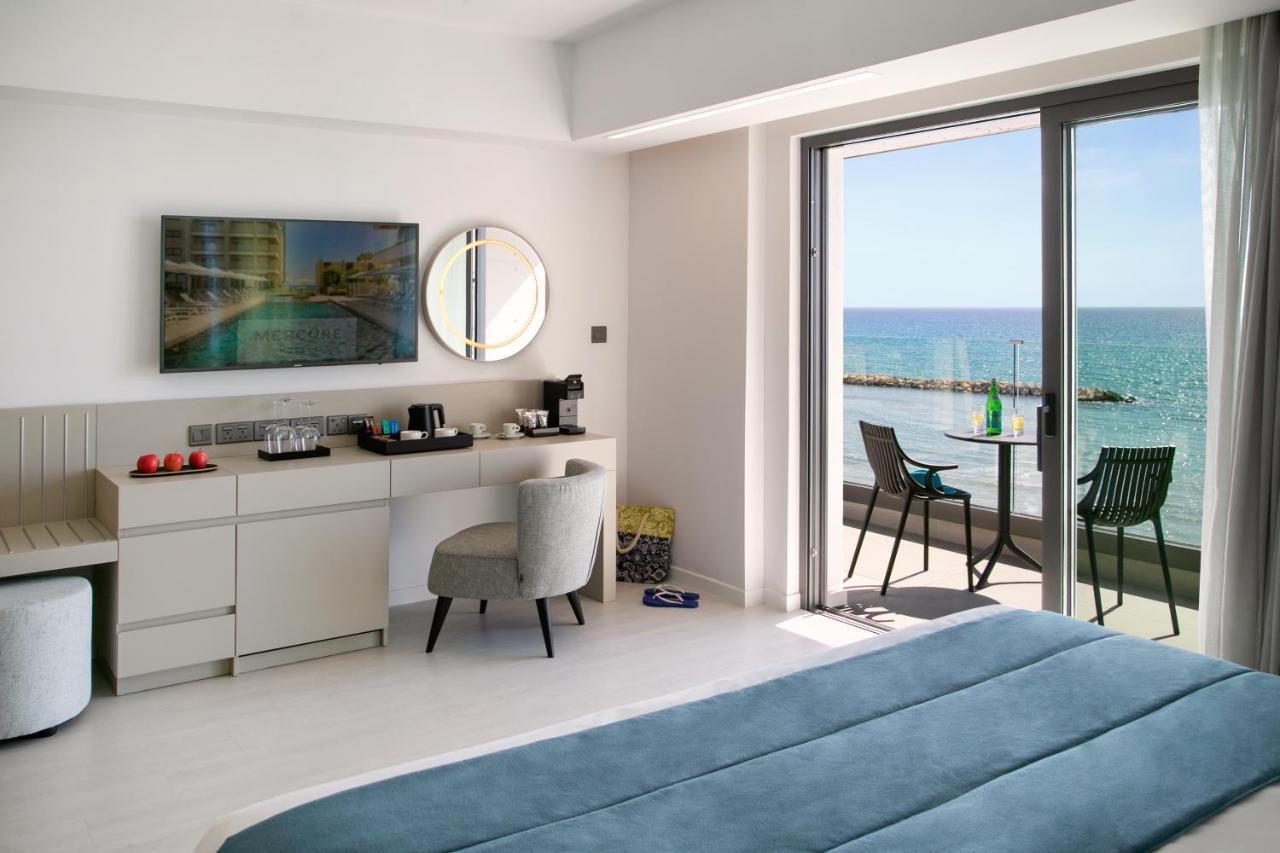 Mercure Larnaca Beach Resort 외부 사진