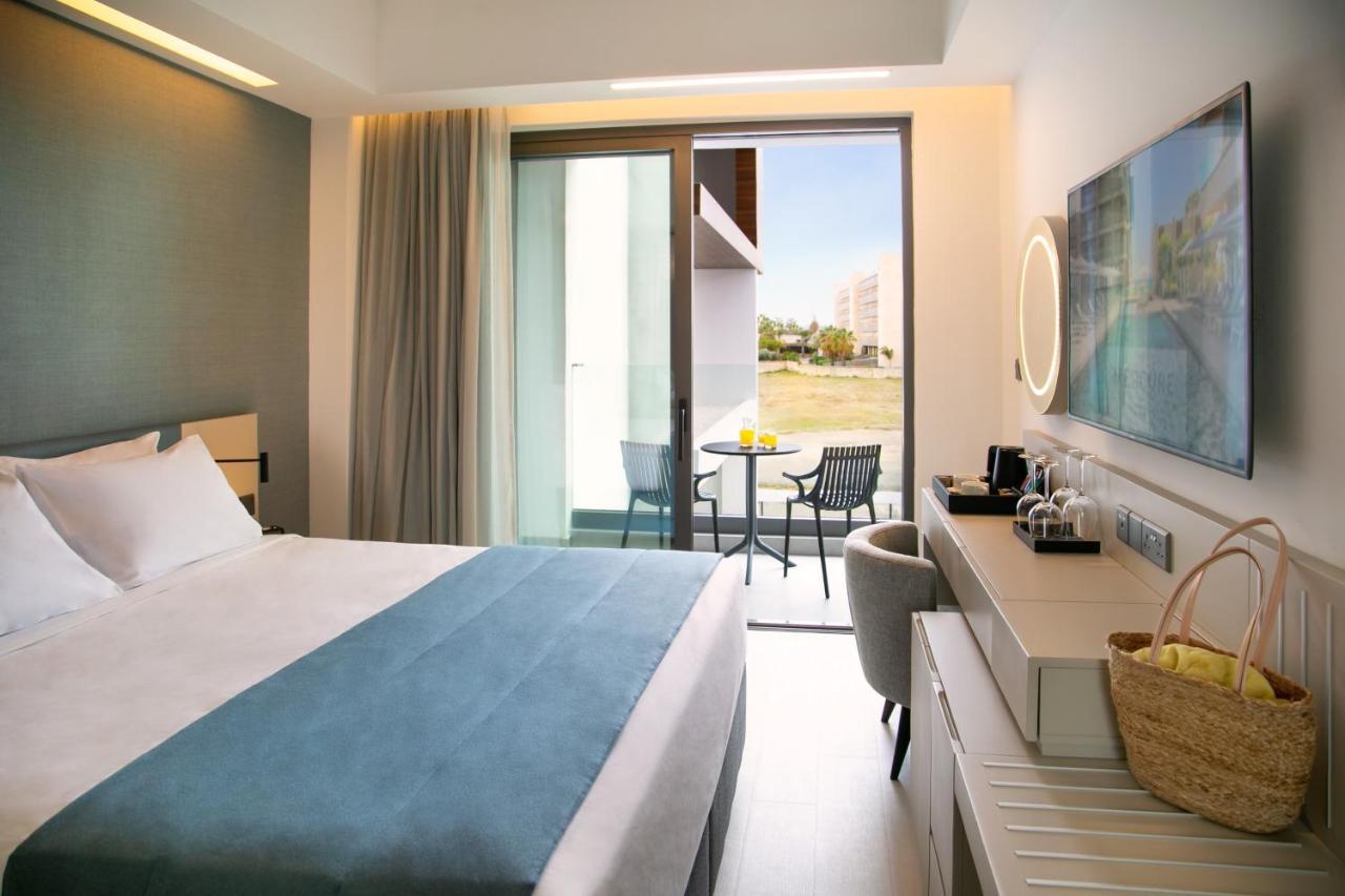 Mercure Larnaca Beach Resort 외부 사진