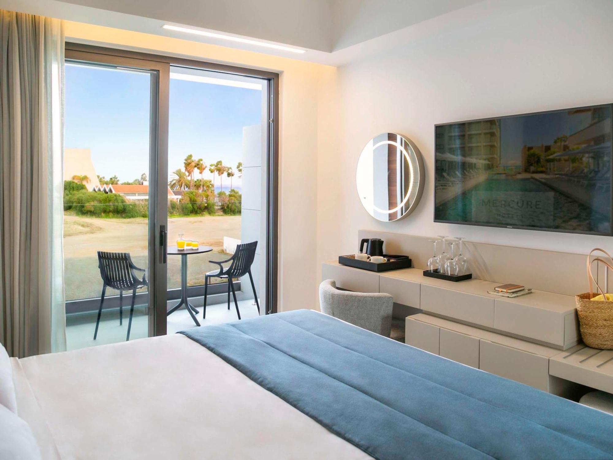 Mercure Larnaca Beach Resort 외부 사진