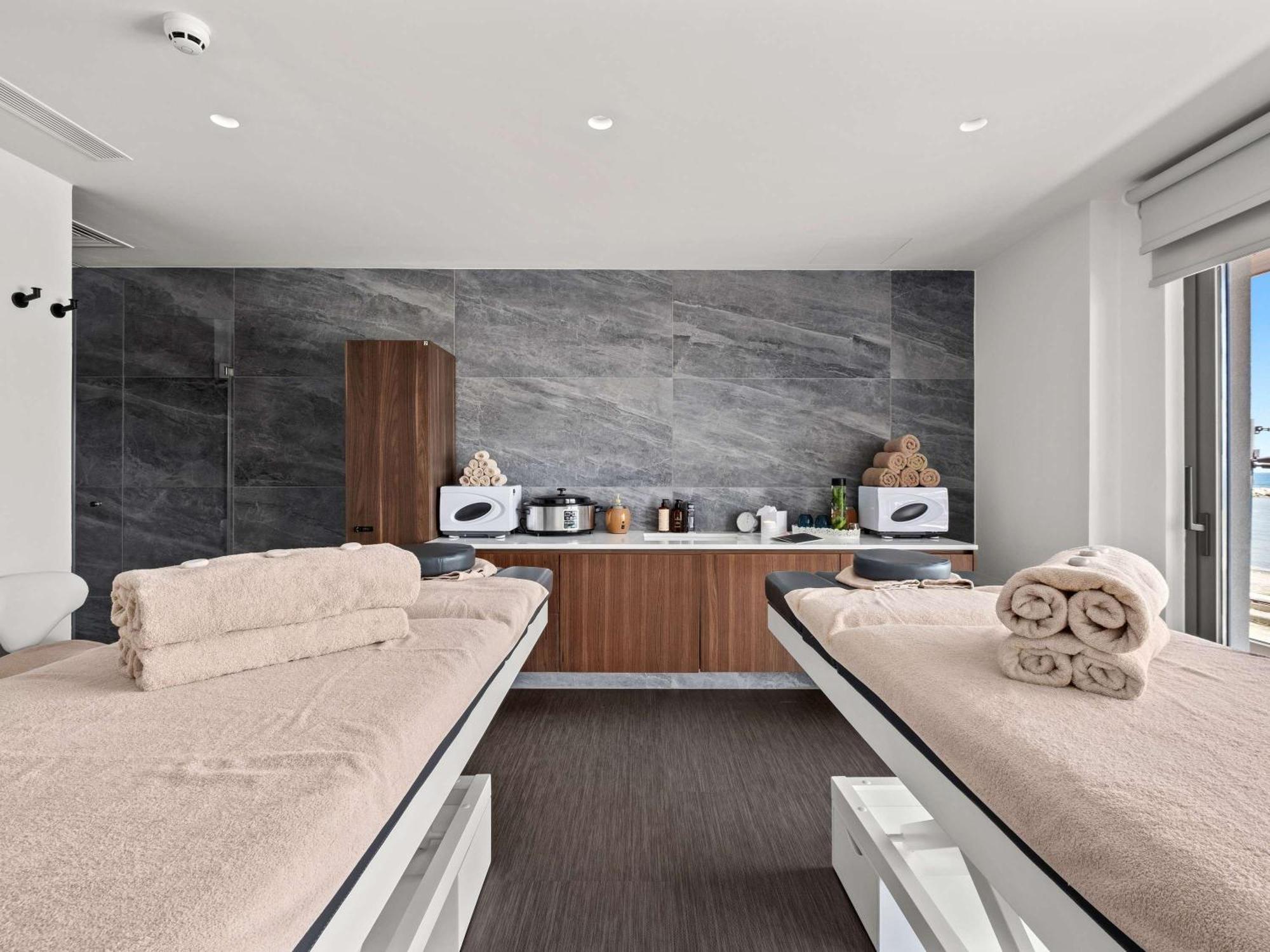 Mercure Larnaca Beach Resort 외부 사진