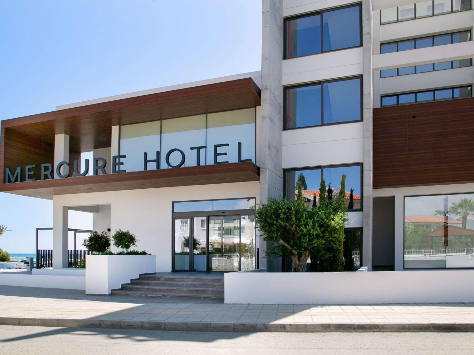 Mercure Larnaca Beach Resort 외부 사진