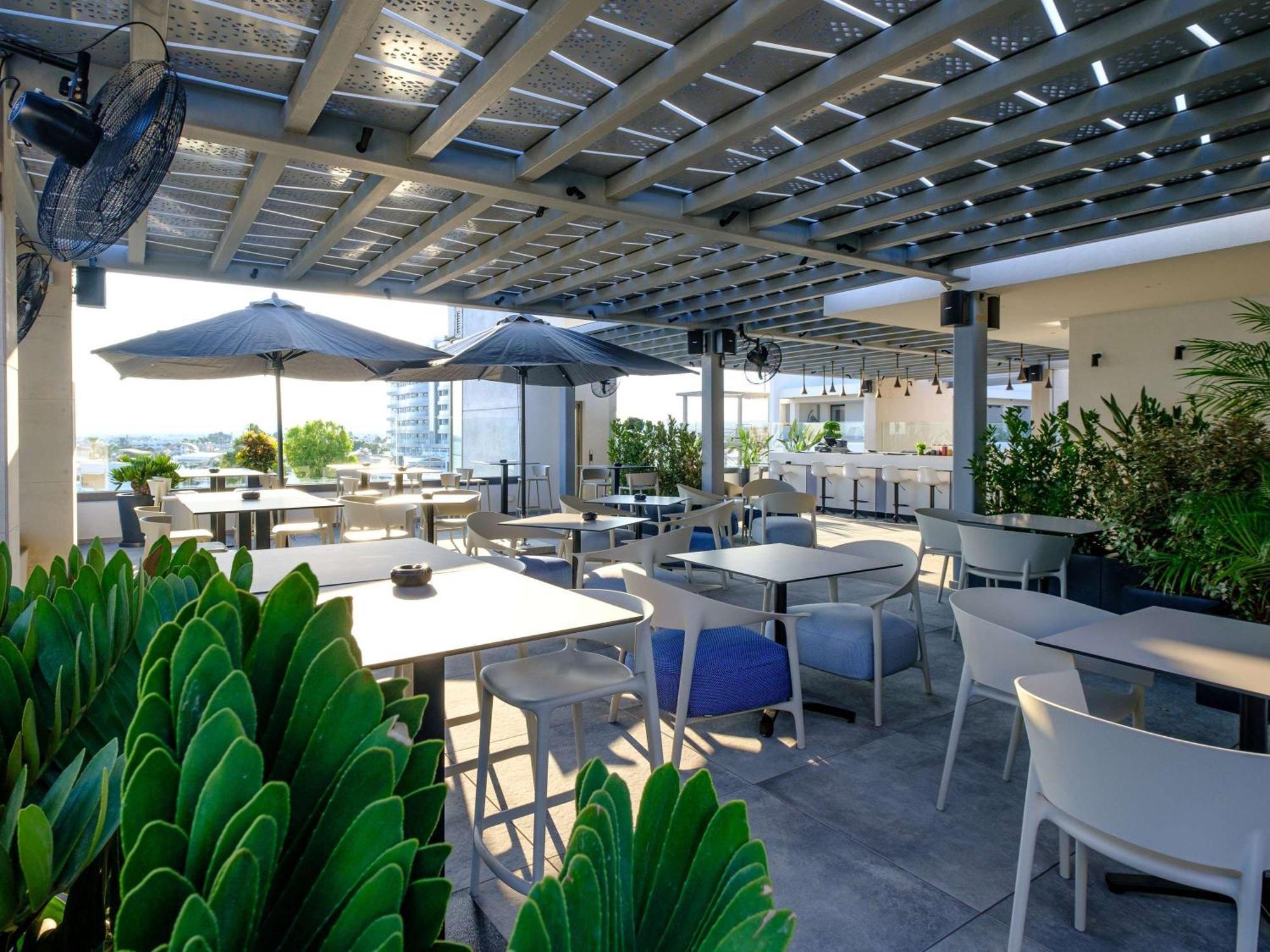 Mercure Larnaca Beach Resort 외부 사진