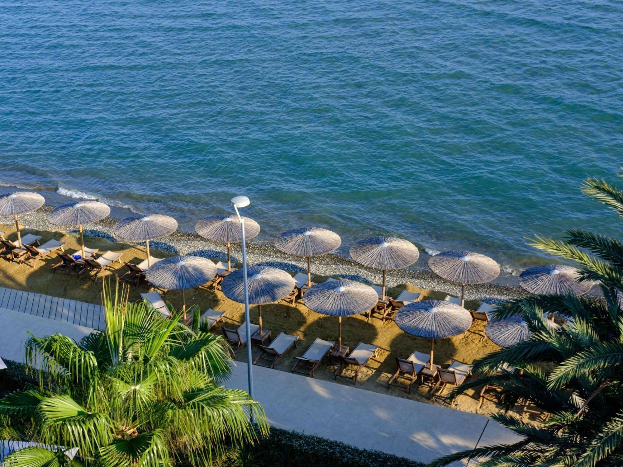 Mercure Larnaca Beach Resort 외부 사진